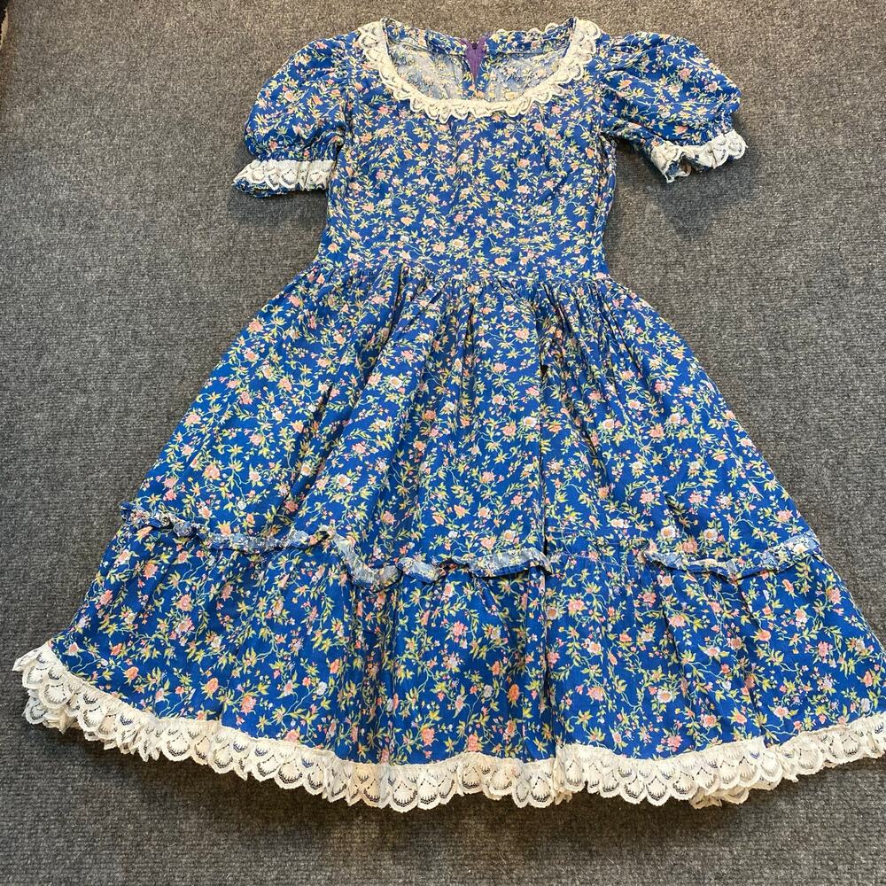 Vintage Handmade Small Blue Floral Lined Peasant Prairie Cottagecore Dress Lace
